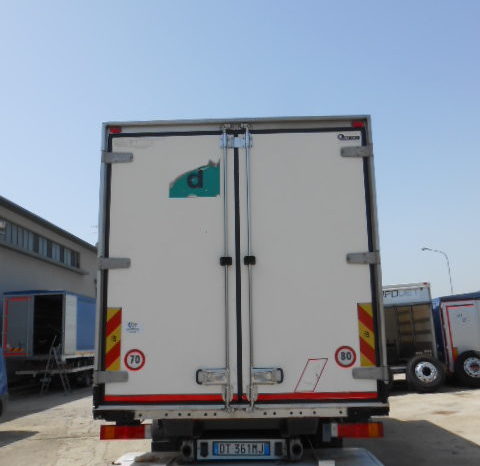 IVECO 160E25 FRIGO pieno